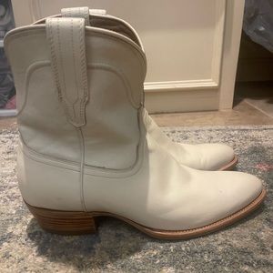 Tecovas Lucy short white leather boots